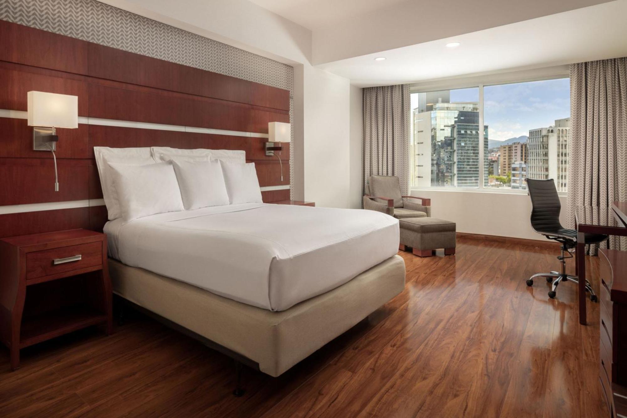 Jw Marriott Quito Hotel Екстериор снимка